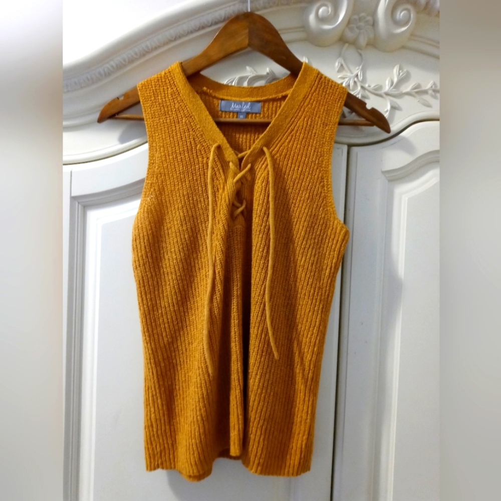 Preppy knit vest